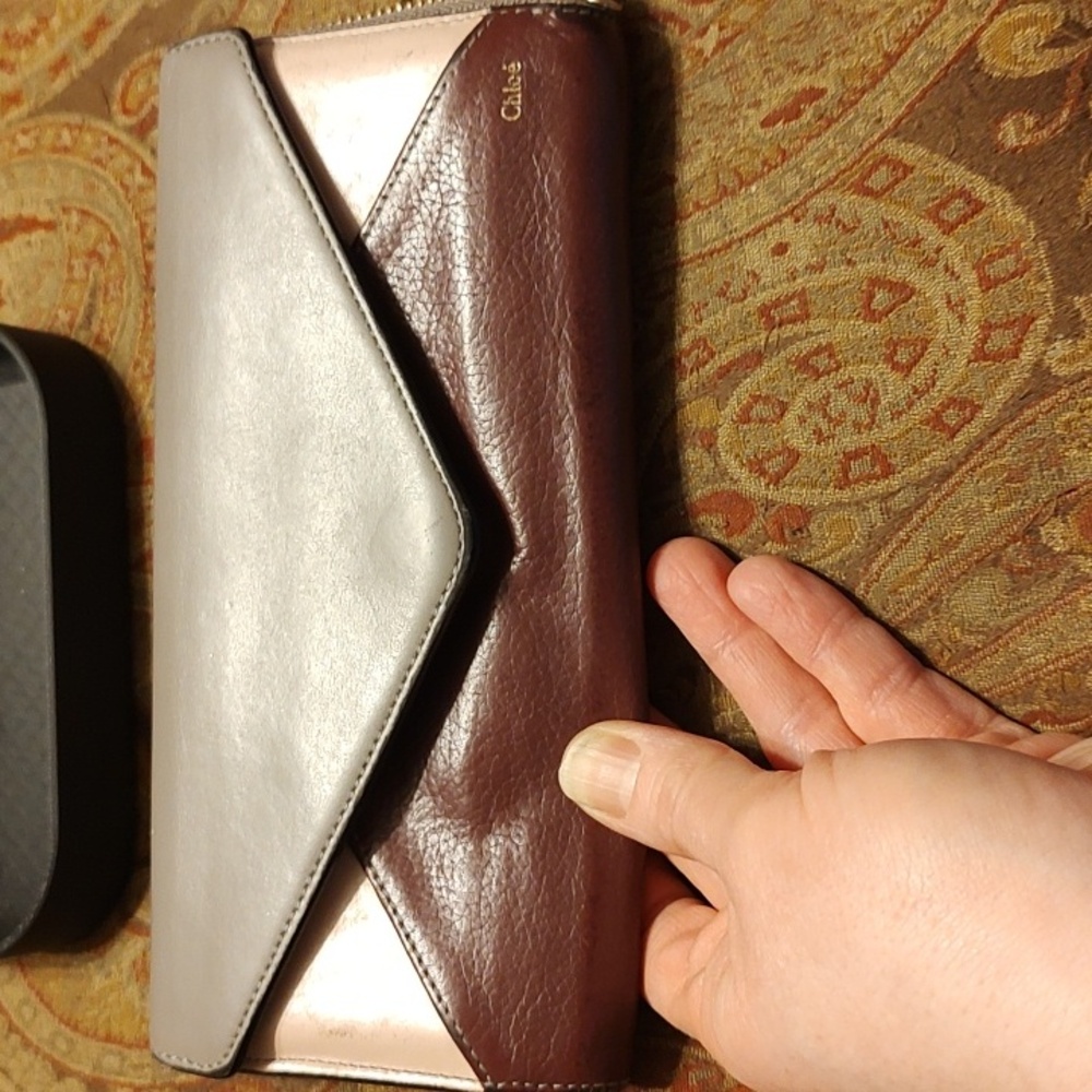 Chloe Multicolor leather long wallet $313 retail. GUC. - Picture 13 of 15